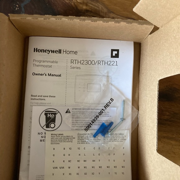 Honeywell Home Thermostat - Picture 4 of 5